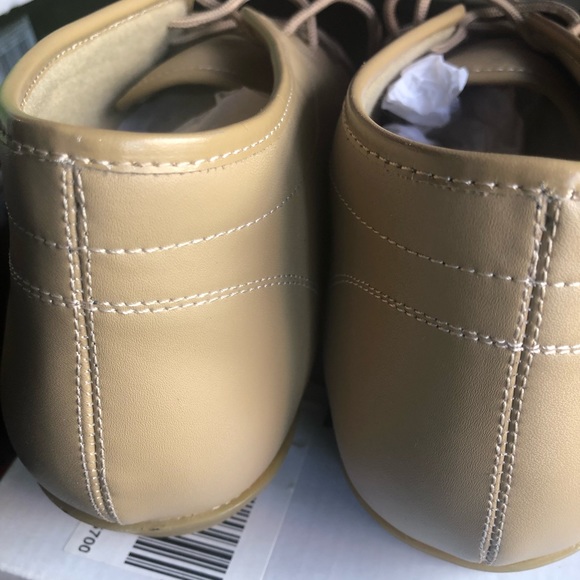 Shoes - Picture 3 of 4